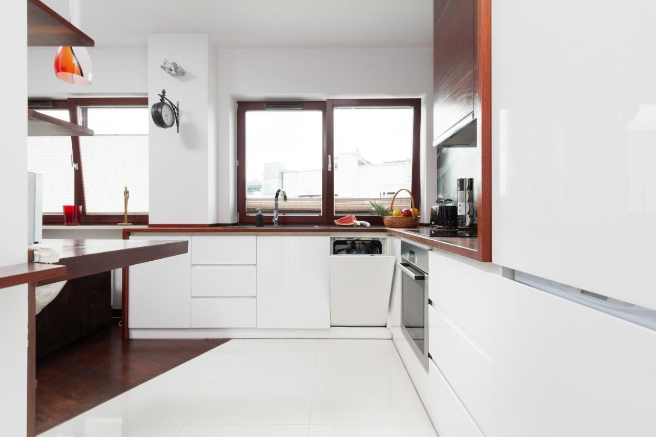 ורשה Spacious Suite With A Hammock And Terrace By Renters Prestige מראה חיצוני תמונה