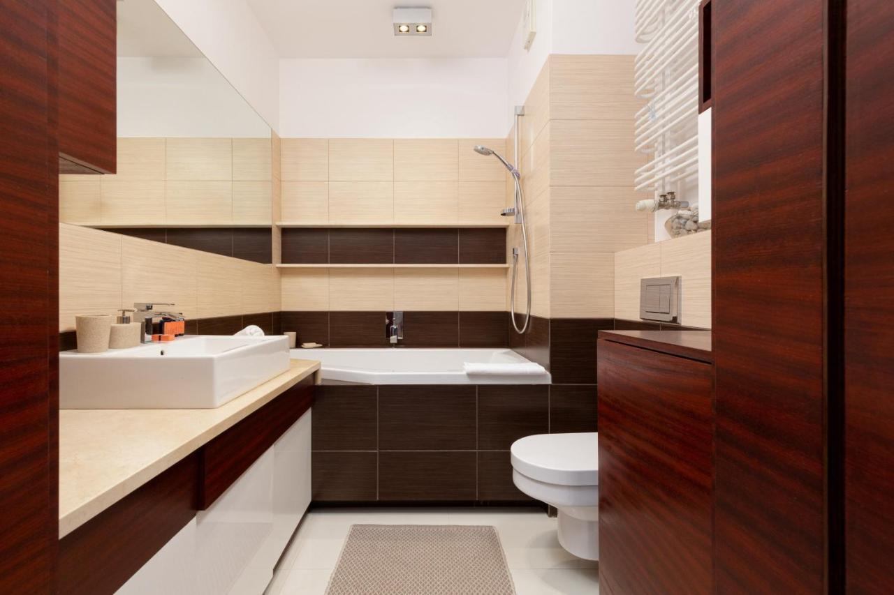 ורשה Spacious Suite With A Hammock And Terrace By Renters Prestige מראה חיצוני תמונה